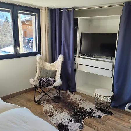Giteduruisseau73, Maison Entiere Exposee Sud, En Lisiere De Foret 80m2 , 2 2 Salles De Bain Avec Terrasse Et Garage Holiday home Bourg-Saint-Maurice